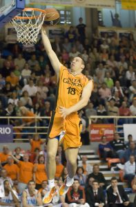 ACB Outside: Chalmers y Vuk encuentran equipo. Radenovic, Arnold, Miles y Hosley podrían ser los siguientes