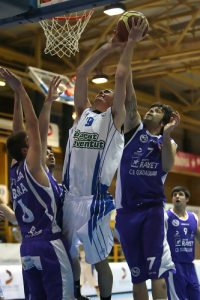 Javi Mugica vuelve consolidado como jugador al Club que le vio formarse: Baloncesto León