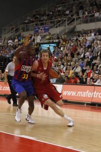 CB Granada y Regal FC Barcelona acuerdan la llegada de Joe Ingles al conjunto blaugrana