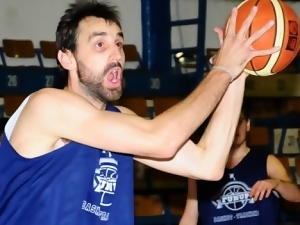 Argentina: La ex promesa blanca Gerbaudo, al Quimsa y Kammerichs, máximo reboteador