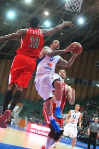 ¡Ligas Ext: triple doble de Chatman en Turquía; Saric explota entre los sub18 antes del NHS; Maarty Leunen se consagra en Italia; Unics retoma el liderato en Rusia y repaso de premios en Alemania!