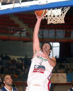 José Balmón cierra el juego interior de Manresa