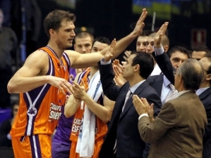 Eurocup (J4): Victoria de Valencia Basket en el adiós de Splitter. GC2014 cae con estrépito en Turquía. Gravelines, Khimki, Lietuvos y Spartak, invictos y con pase al Last16. Nikola Vucevic, MVP