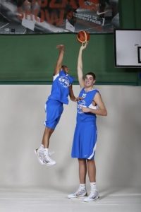 ¡Ligas EXT: Efes ya es el único líder de Turquía; conoce al gigante francés Pourchot (2.22) que realizó 62 de val. entre los promesas y al diminuto Marques Green (1.65) que es nuestro MVP semanal!