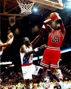 Michael Jordan regresa a la NBA como dueño de los Bobcats