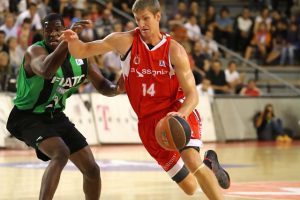 Un Doellman estelar guía al Assignia Manresa a la victoria sobre el FiatC Mutua Joventut (71-59)