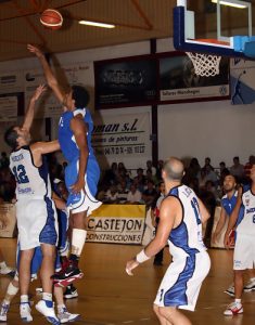 Mercado Adecco Plata: Devin Wright refuerza el juego interior del River Andorra; COB ficha al escolta Pablo Movilla y Nyla Forbes renueva con Coruña