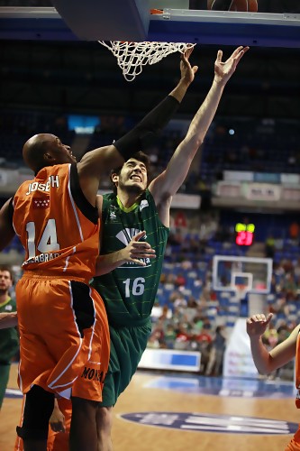 Abrines y Barcelona Regal intentan enmendar el error mediante la negociación