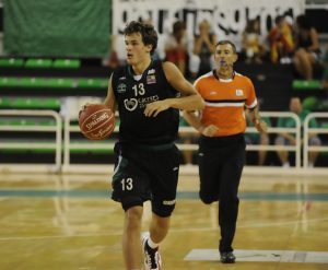 Las perlas Van Oostrum y Diop jugarán en el primer equipo del Laboral Kutxa