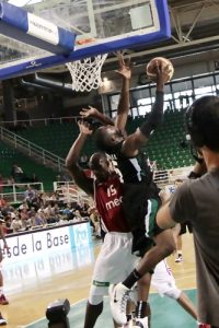 Olu Ashaolu abandona el Cáceres y se marcha a Francia