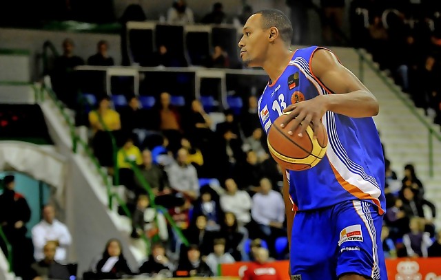 Autocid Ford Burgos cierra la renovación de Marcus Vinicius