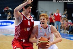 Paco Aurioles se va con Chus Mateo a la CBA China dejando al Clínicas Rincón. Unicaja ofrece 4 años de contrato a Alberto Díaz