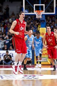 Damjan Rudez, 2 años más en el CAI; Javi Vega, otros tantos en Fuenlabrada