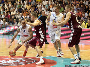 Preeuropeo: Doble-doble (26+11) para Jayce Carroll ante Luxemburgo. Montenegro sigue imbatida. El show de Zack Wright. Los líderes estadísticos del torneo