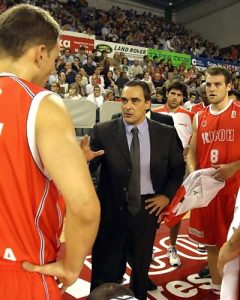 Obras Sanitarias piensa en un técnico español para hacerse cargo de su banquillo