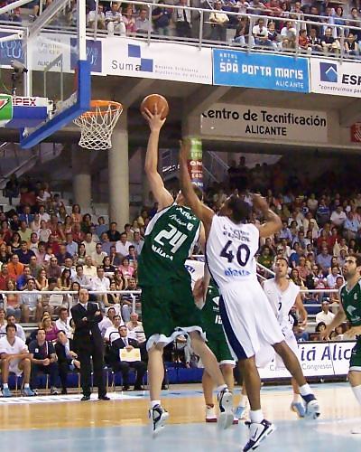 ¿Tan bueno es que Fran Vázquez vaya a la NBA? ¿Tan malo es que Raúl López vuelva?