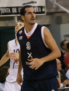 Francis Sánchez seguirá en Tenerife una temporada más