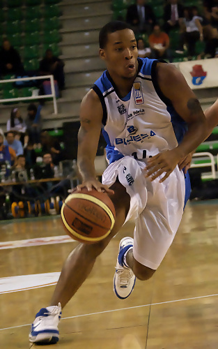 Rod Brown dirigirá los ataques del Cáceres 2016