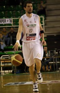 Sony Vázquez retorna al COB. Nick Moore sigue