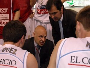 Entrenadores españoles por el mundo: Jorge Elorduy, nuevo <i>coach</i> de la Selección femenina absoluta de Paraguay