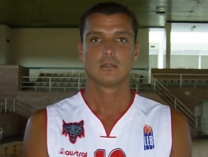 Cantabria Lobos, al borde del abismo