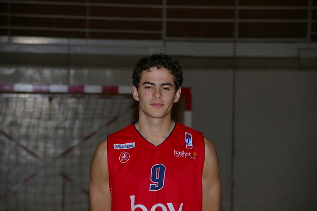 HNV Consmetal completa su pareja de bases renovando a Iñaki Sanz