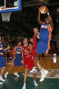 Coruña renueva a Robert Joseph