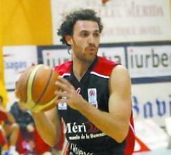 Perujo completa el juego exterior de AD Molina