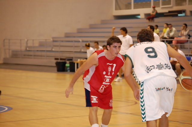 CB Grupo Promobys Tíjola firma a Roberto Rueda, la joven promesa del baloncesto almeriense