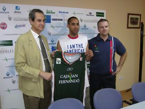 Carlos Cherry: “seguiré trabajando a tope en el Club de mi vida”