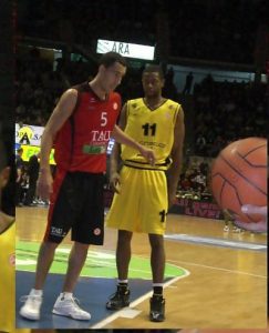 Mustapha Shakur será el base del Tau Baskonia