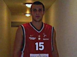 Oviedo y Valdemoro apuran fichajes ante el inminente debut liguero