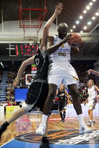 Bud Eley hace las maletas rumbo a Irán