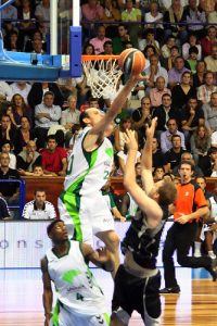 Carlos Jiménez renueva con Unicaja