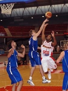 David Jelinek y Federico Aguerre, cedidos por la Penya al C.B. Prat