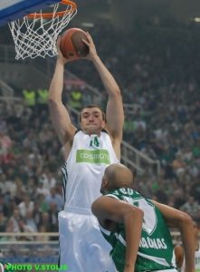 ¡Ligas Extranjeras! Argentina ya tiene finalistas y en Grecia los cabezas de serie se imponen en cuartos de final. Una jornada menos para acabar la liga regular en Turquía y Alemania