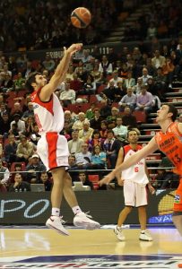 El Manresa anuncia la desvinculación del Tuky Bulfoni y la renovación de Alfons Alzamora