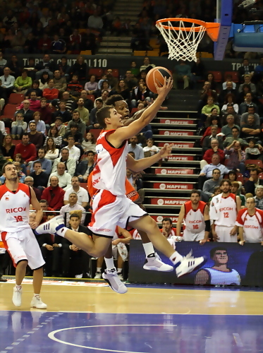 “El Ricoh Manresa sigue en grave peligro de desaparición”