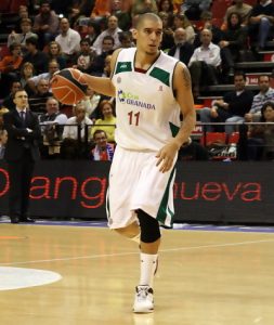 Nacho Martín cierra el juego interior del CAI