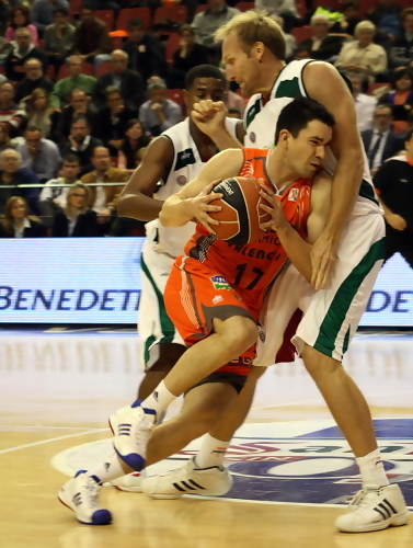 Mike Higgins se queda como capitán en el Xacobeo Blu:Sens