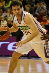 Raúl López será baja en el proyecto Florentino-Messina. ¿Puerta abierta para Ricky Rubio?