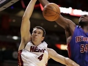 El Socas Canarias ficha al pívot estadounidense David Padgett