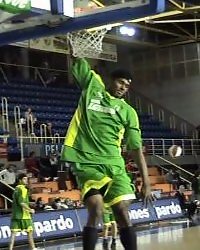 Santana nuevo pívot del Melilla Baloncesto