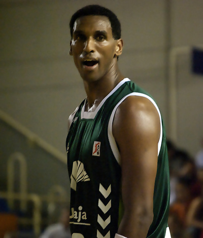 Los Lakers fichan al ex de Unicaja, Thomas Kelati