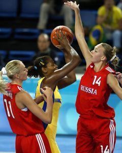 La brasileña Alessandra Santos llega al Ros Casares