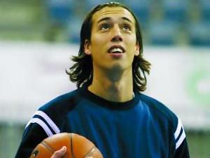 Esteban Martínez, de vuelta a España