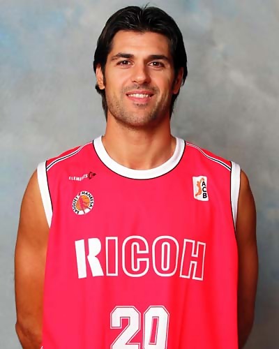 Juan Alberto Espil refuerza el juego exterior del RICOH Manresa