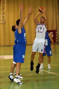 Roberto Núñez, un año más en las filas del Club Baloncesto Guadalajara