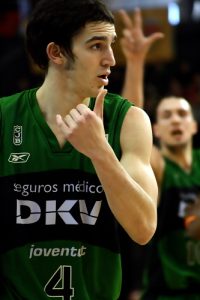 La salida de Cabezas de Unicaja podría meter a los de Aito en la puja por Oliver o dejar al DKV sin la doble R incorporando a Pau Ribas