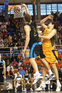 Ribas se une al nuevo proyecto Baskonia; Ignerski, de Sevilla a Donosti